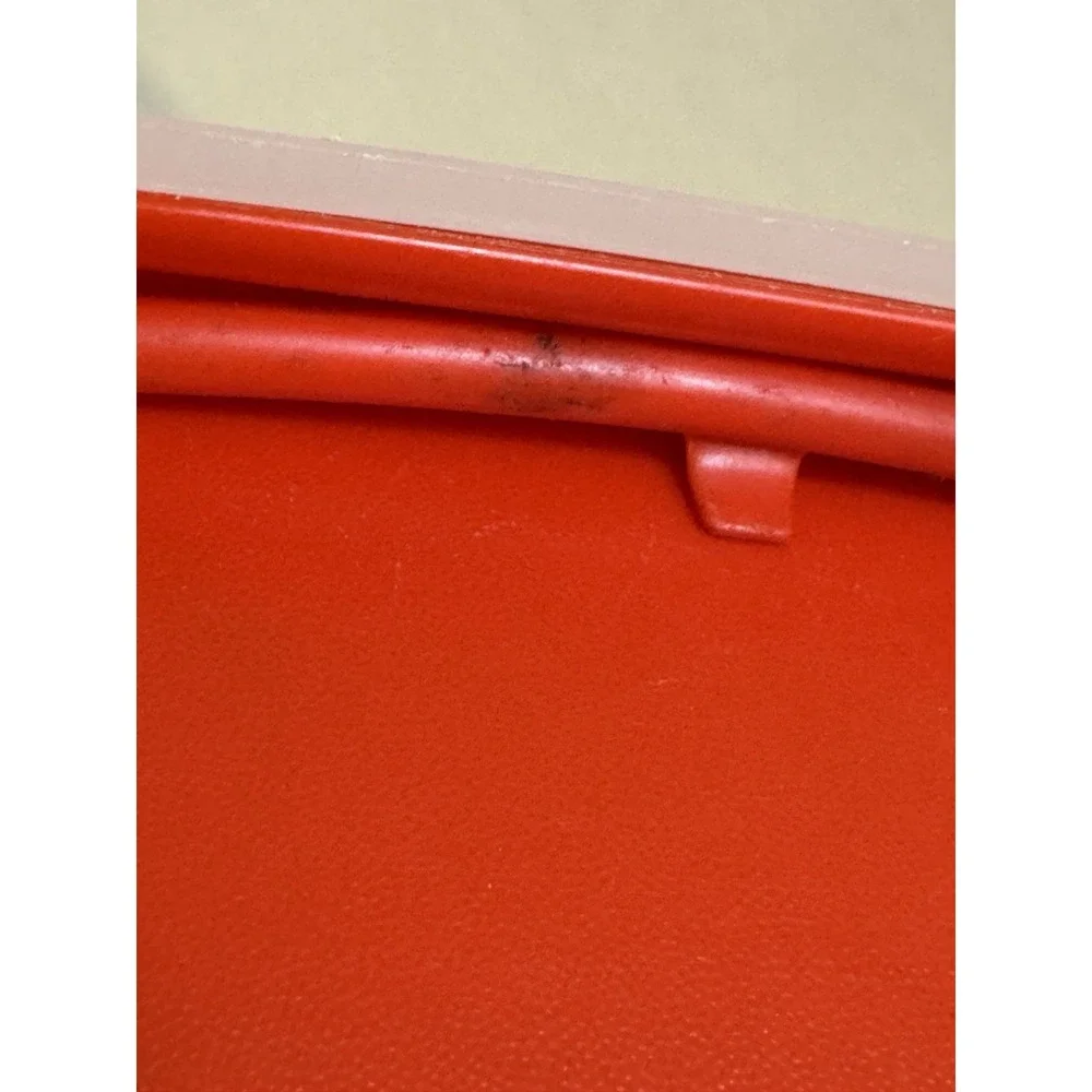 Vintage Tupperware Red Lunchbox Bento Carrier‎ 9x7 Lock Handle USA Kids Retro